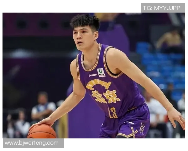 广东男篮迎来首笔强援争夺战陈国豪合同到期引发多队抢购朱芳雨积极出手